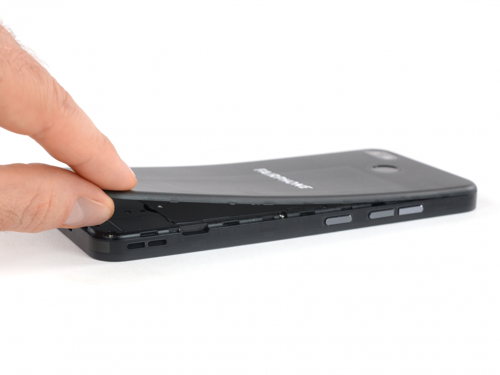 Fairphone 3 получил 10-10 от iFixit: смартфон полностью разбирается крестоообразной отвёрткой — и собирается обратно - 3